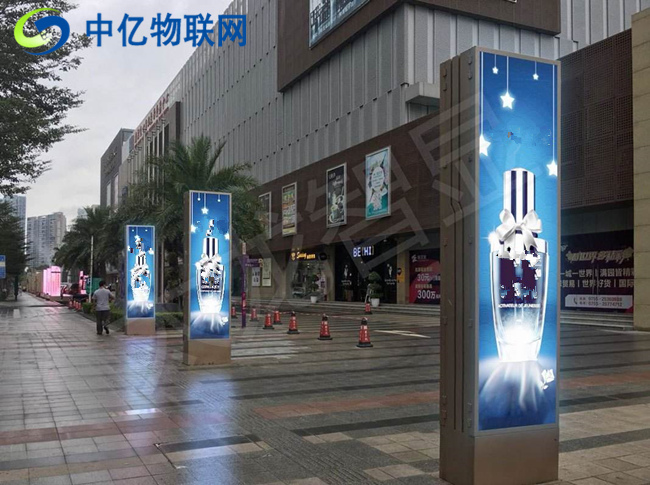 廣告一體機(jī)使用的是什么流量卡？