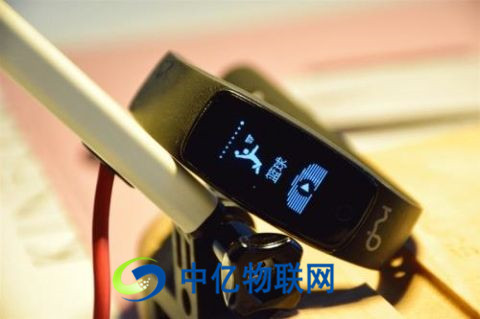 物聯(lián)網(wǎng)卡技術(shù)如何開啟智能穿戴系統(tǒng)新模式，影響智能穿戴市場？